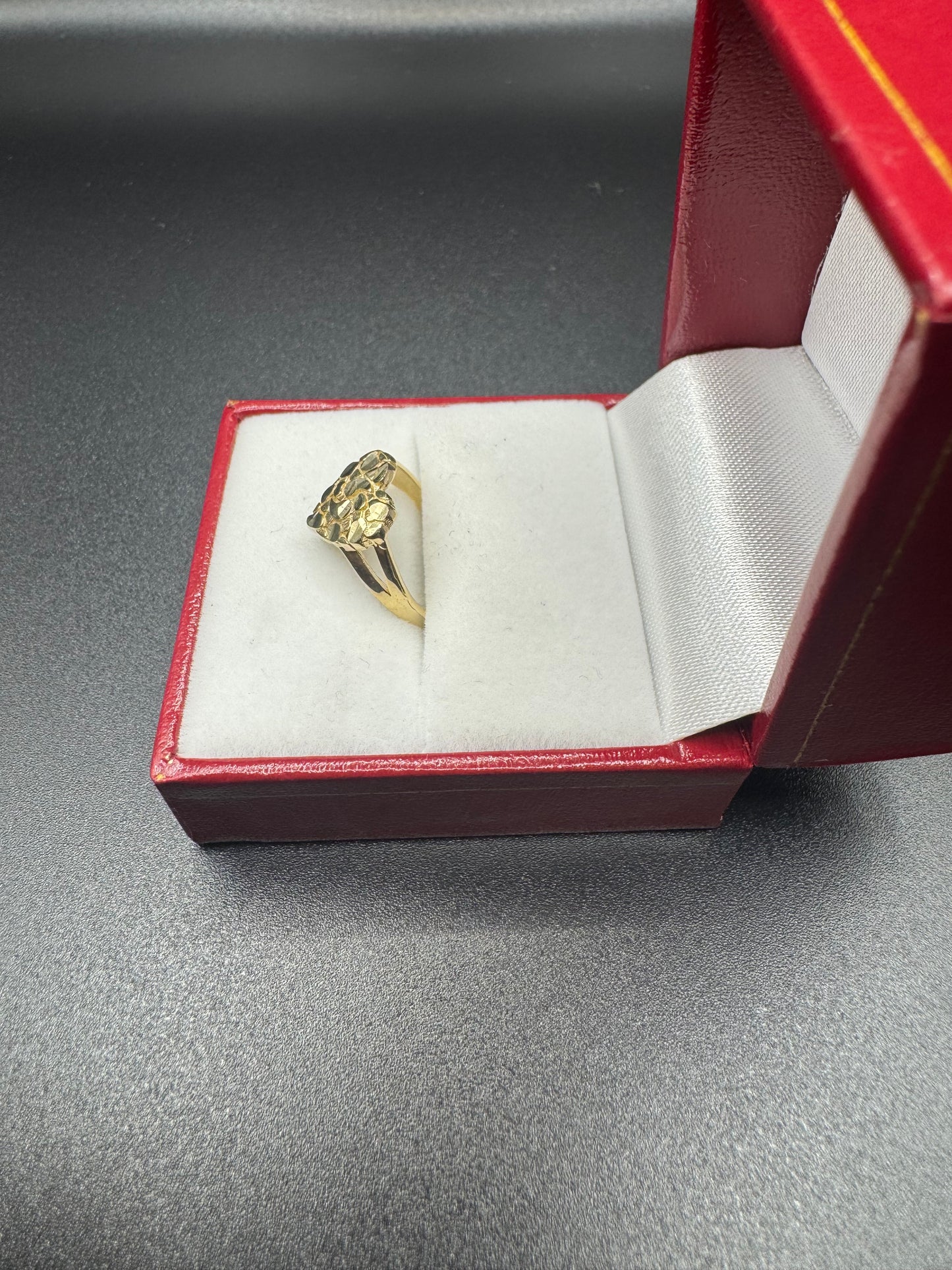 14K SMALL WOMENS NUGGET HEART RING