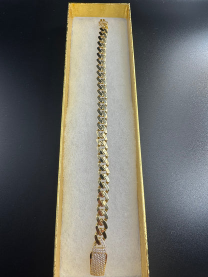 hollow monaco bracelet with zircons