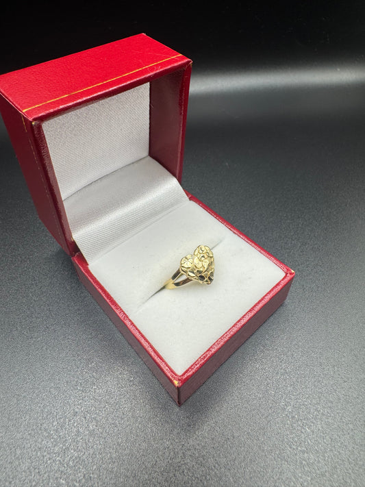14K SMALL WOMENS NUGGET HEART RING