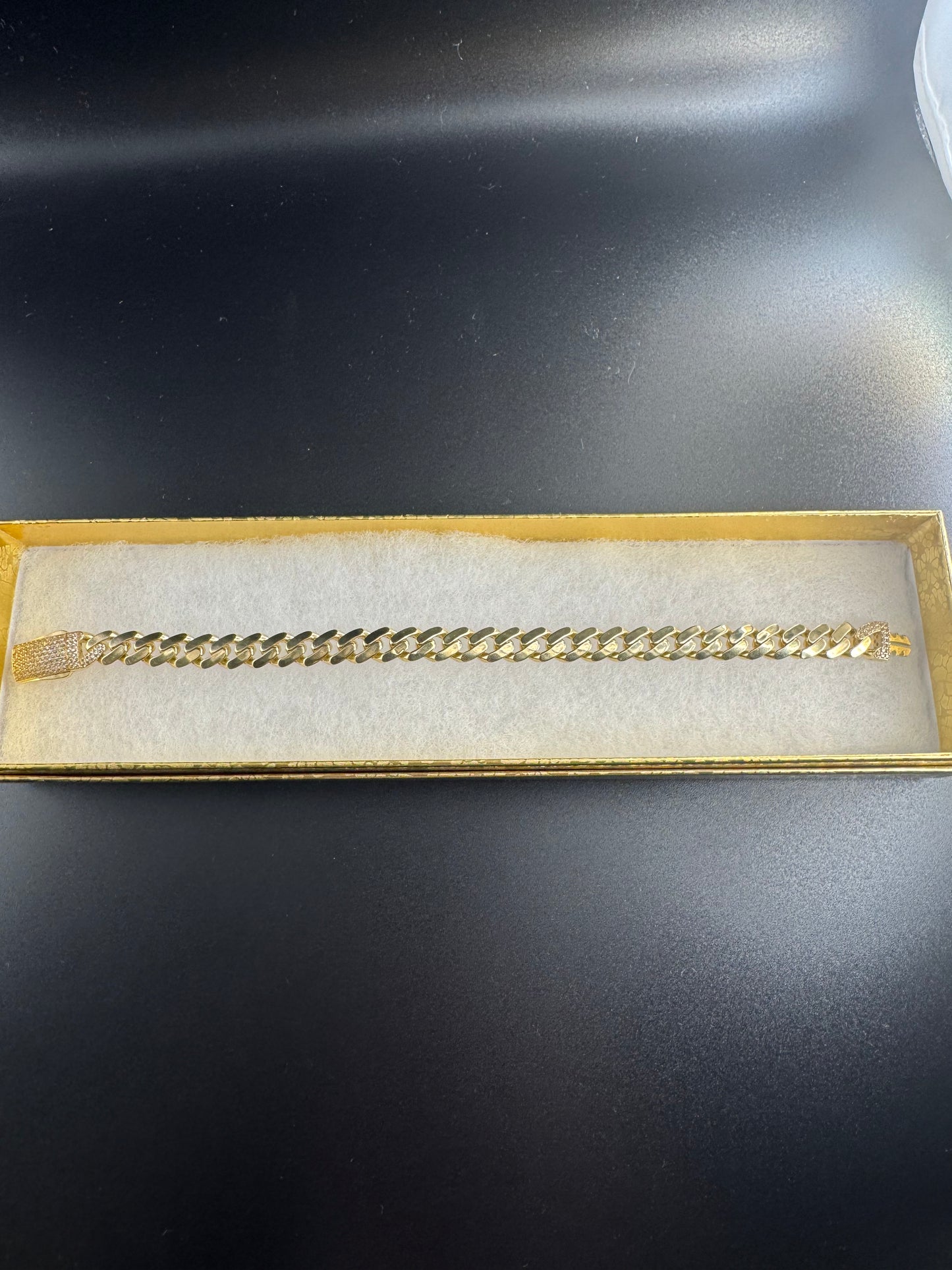 hollow monaco bracelet with zircons